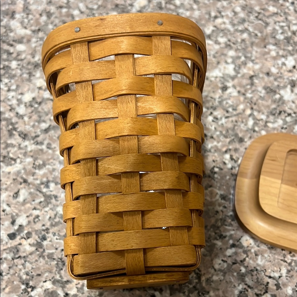 Woven Tan Basket with Lid - Picture 6 of 12